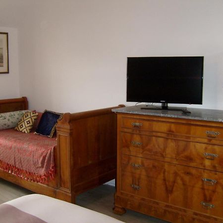 Maison des Isles Saint-Hilaire-du-Harcouët Extérieur photo