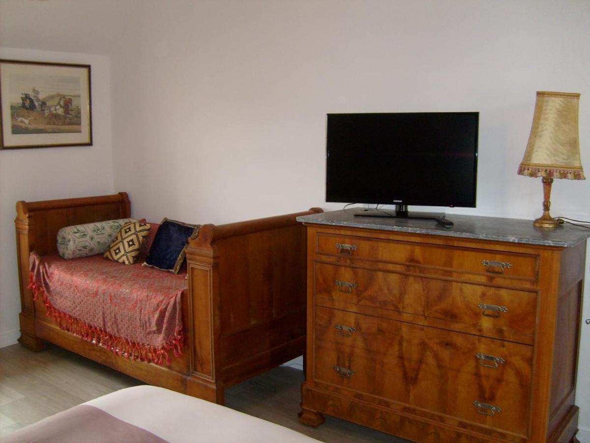Maison des Isles Saint-Hilaire-du-Harcouët Extérieur photo